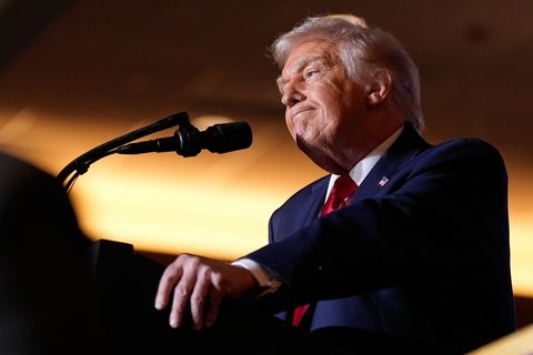 Trump spricht von geplantem Treffen mit Selenskyj und den Europäern Foto: Alex Brandon/AP/dpa