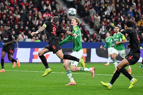 Leverkusens Robert Andrich hatte maßgeblichen Anteil am 1:0-Eigentor. Foto: Federico Gambarini/dpa