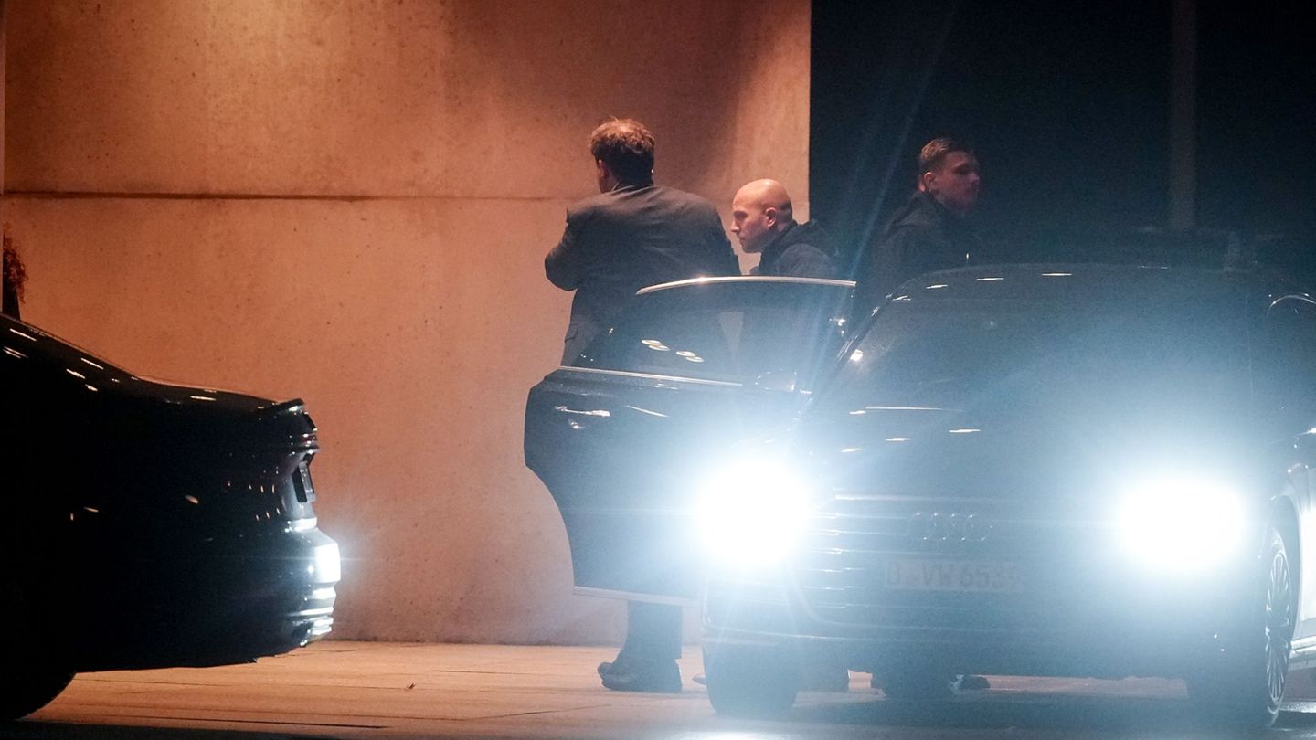 Licht ins Dunkel wollen die Koalitionsspitzen am Morgen bringen, hier SPD-Chef Lars Klingbeil. Foto: Kay Nietfeld/dpa