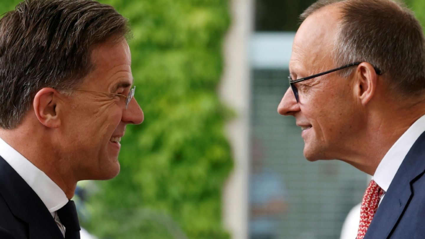 Rutte (l.) mit Merz im Juli in Berlin