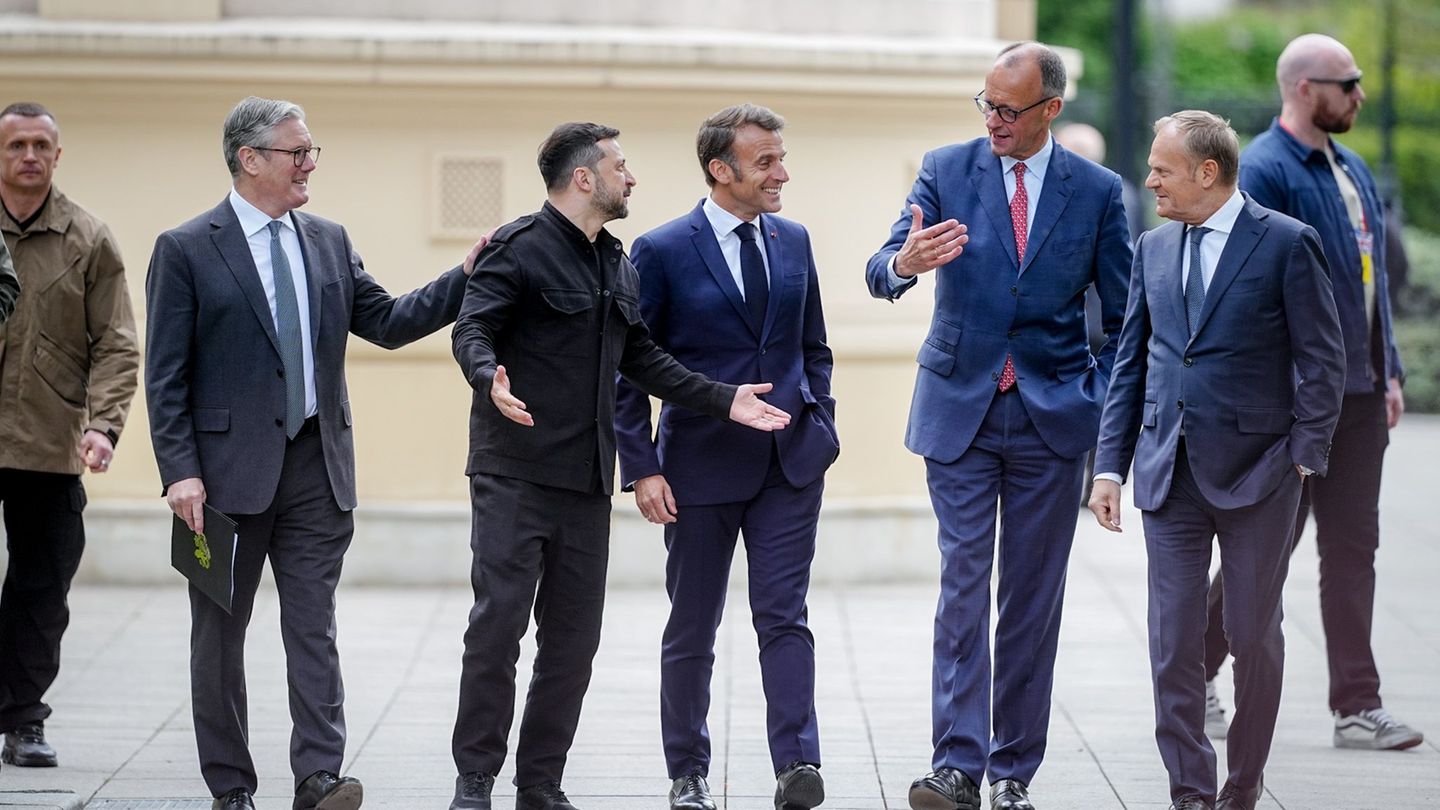 Selenskyj kündigte weitere Gespräche mit Unterstützerstaaten der sogenannten Koalition der Willigen an. (Archivbild) Foto: Kay N