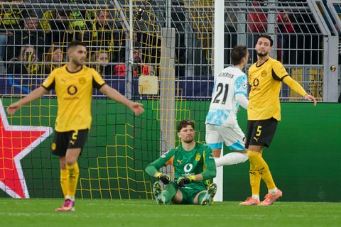 Die BVB-Profis waren nach dem 2:2 gegen den norwegischen Außenseiter bedient Foto: Bernd Thissen/dpa