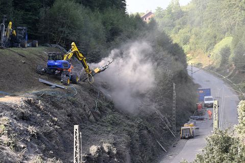 Fast zwei Jahre mussten die Fahrgäste warten - nun wird die vielbefahrene S6 (Essen-Düsseldorf) wieder eröffnet (Archivbild von