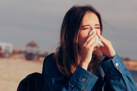 Krank im Urlaub: Was zuhause nur lästig ist, kann im Ausland teuer werden.