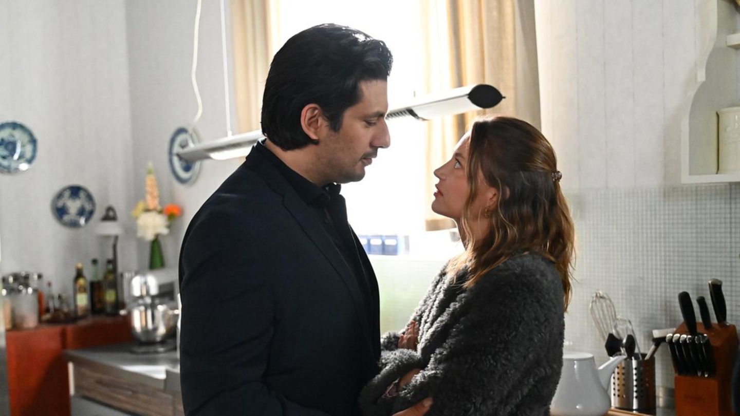 "Alles was zählt": Nathalie ärgert sich über Maximilians übergriffiges Platzhirsch-Verhalten.