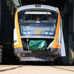 Pendler zwischen Zittau und Ebersbach müssen erneut umplanen: Wegen Mängeln an einer Brücke ist das Gleis gesperrt, Busse ersetz