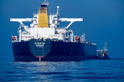 Im juristischen Streit um den Tanker "Eventin" ist in München nun eine Gerichtsentscheidung gefallen. (Archivbild) Foto: Stefan