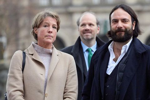 Christina Block (l.) mit ihrem Verteidiger Ingo Bott (2.v.r.)