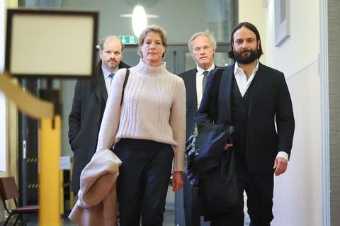 Christina Block mit ihrem Verteidiger Ingo Bott (r.)