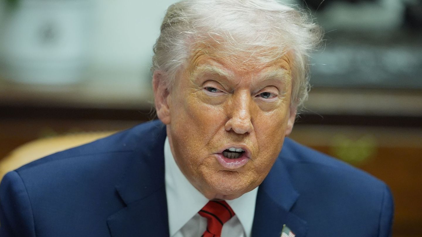 CNN berichtet oft kritisch über Trump. (Archivbild) Foto: Evan Vucci/AP/dpa