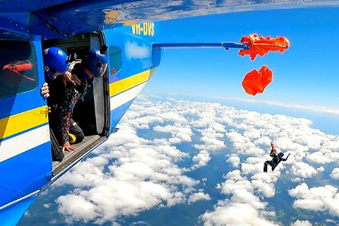 Der Skydiver hängt in 4600 Metern Höhe fest