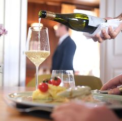 Sachsen erleichtert den Berufseinstieg für ausländische Azubis. (Symbolbild) Foto: Bernd Weißbrod/dpa