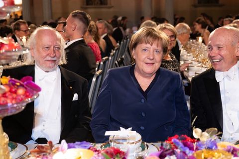 László Krasznahorkai, Angela Merkel und Peter Howitt