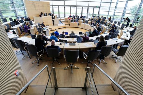 Abgeordnete wollen sich mit Neurodivergenzen bei Schülern ausführlich im Bildungsausschuss befassen. Foto: Frank Molter/dpa