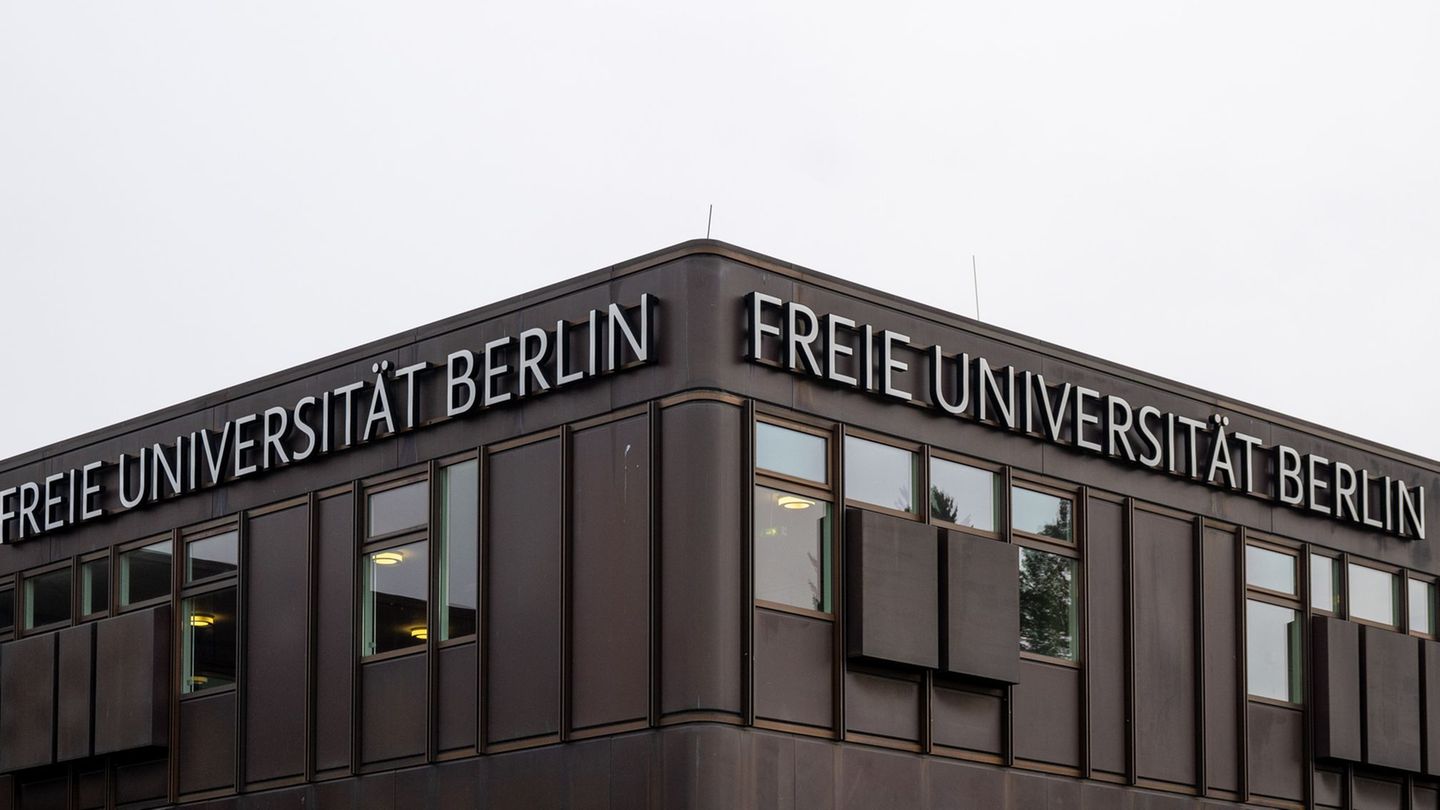Einer der beiden Preise geht an die Freie Universität Berlin. (Symbolbild) Foto: Monika Skolimowska/dpa