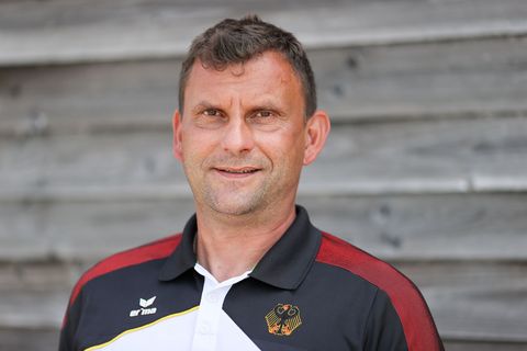 Thomas Apel, Bundestrainer Kajak, ist nun zum Cheftrainer des Slalomkanuten befördert worden. (Archivbild) Foto: Jan Woitas/dpa-