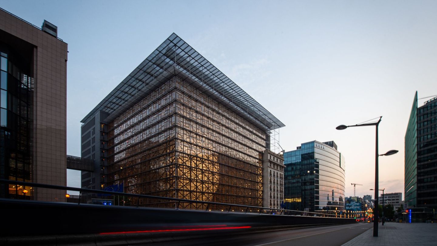 Trotz der ersten Einigung werden im Europagebäude auch in den kommenden Tagen noch schwierige Diskussionen erwartet. (Archivbild