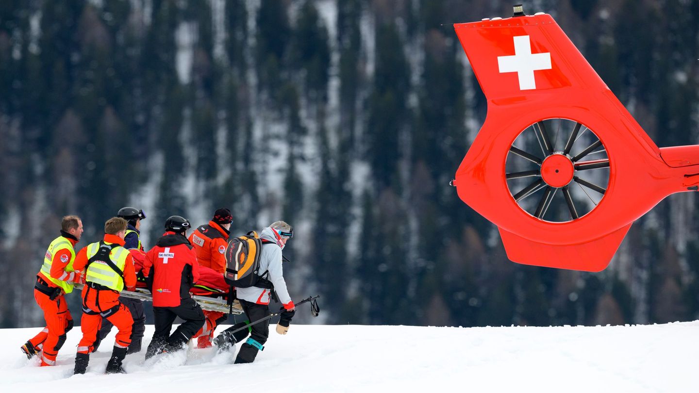 Abfahrt in St. Moritz: Ski-Ass Gisin stürzt schwer: Halswirbelsäule verletzt