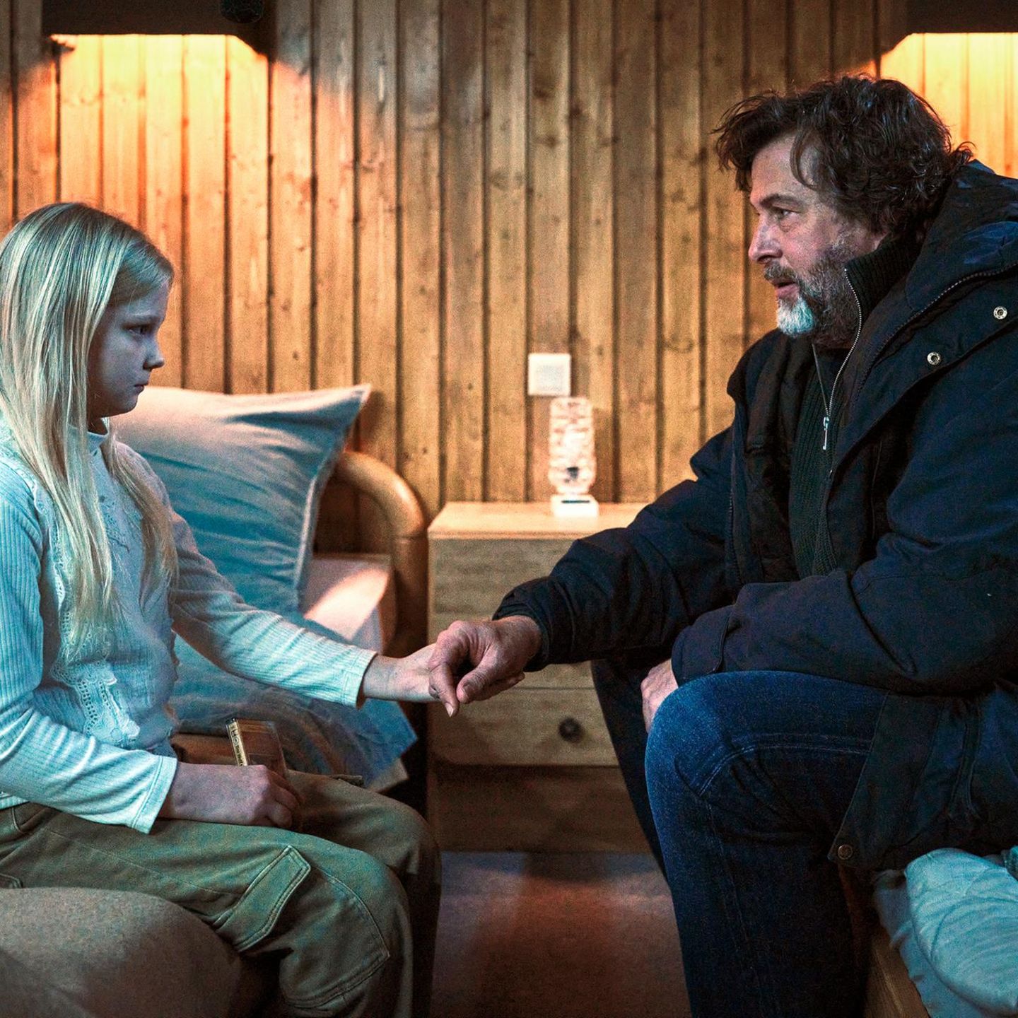 "Tatort" aus Freiburg:  Eliza (Hanna Heckt) fasst Vertrauen zu Kommissar Friedemann Berg (Hans-Jochen Wagner)