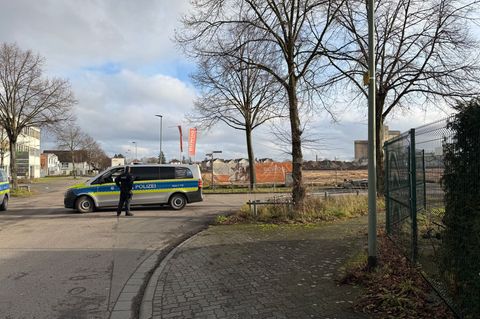 Rund 4.500 Menschen mussten ihre Wohnungen für die Sprengung verlassen. Foto: Michael Bauer/dpa