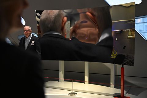 Michel Junge, Geschäftsführer und Direktor des Phaeno, zeigt in dem Wissenschaftsmuseum nach dem Umbau unter anderem rund 200 üb