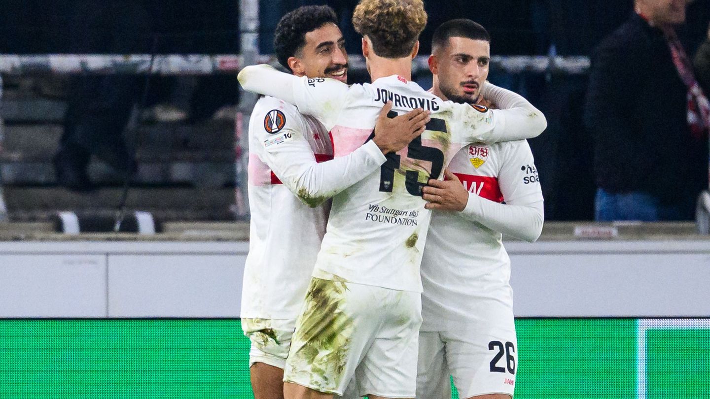 Tiago Tomás jubelt über sein Tor zum 2:0. Foto: Tom Weller/dpa