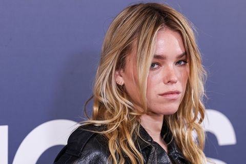 Der erste Trailer zu "Supergirl" zeigt Milly Alcock als eine gebrochene Heldin.