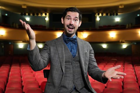 Alexander Merk tritt seit Jahren als Zauberer auf. Foto: Manuel Genolet/dpa