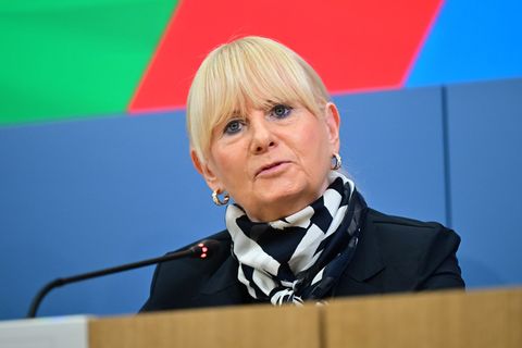 Glaubt an die Berliner Olympia-Bewerbung: Senatorin Iris Spranger. Foto: Sebastian Christoph Gollnow/dpa