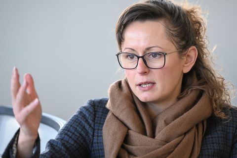 Nach Einschätzung von Brandenburgs Umweltministerin Hanka Mittelstädt (SPD) sind nach dem Öl-Unfall bei Gramzow noch schlimmere