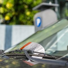 Elektronische Parkscheibe mit Zulassung fürs Auto