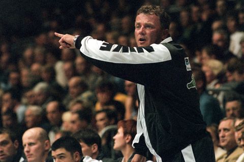 Trainer Lothar Doering holte 1993 mit den deutschen Handballerinnen den WM-Titel. Foto: Peter Förster/Zentralbild/dpa