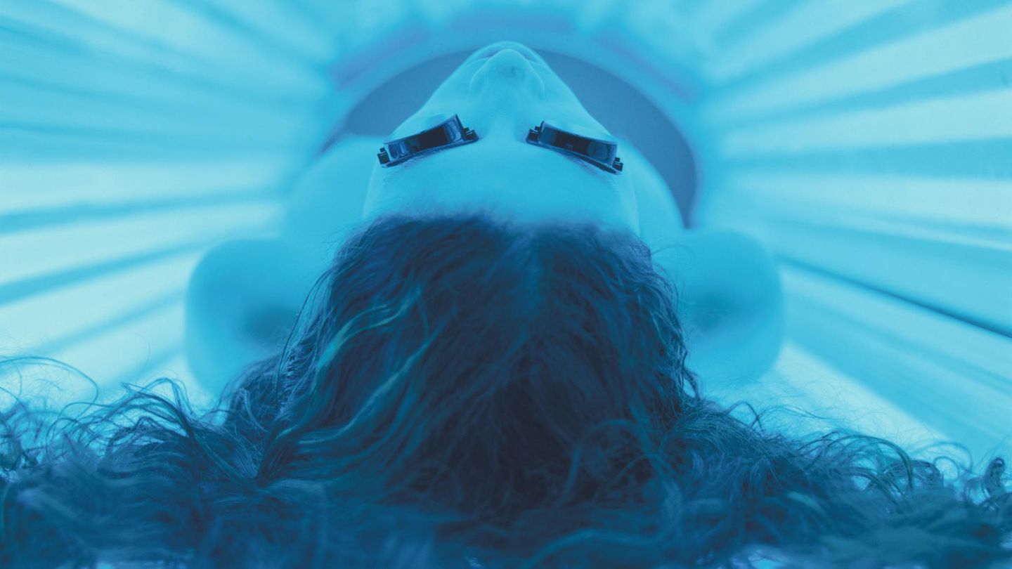 Lieber ins Solarium als in die Sonne? Falsch gedacht ...