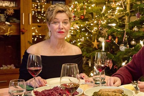 "Weihnachtsüberraschungen": Ellen (Margarita Broich) hat die ungewollte Familienzusammenführung überstanden.