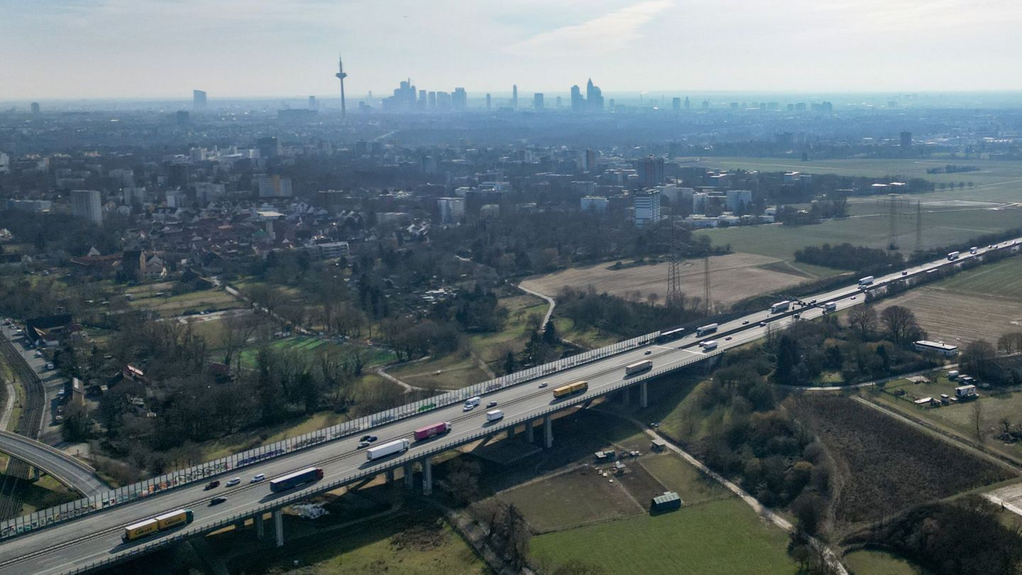 Wo der neue Stadtteil entstehen soll. (Archivbild) Foto: Arne Dedert/dpa