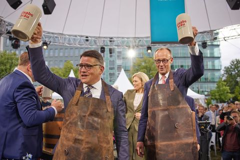 Beim Hessenfest in Berlin war der Kanzler schon - nun kommt er zum offiziellen Antrittsbesuch nach Hessen. (Archivbild) Foto: Jo