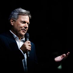 Robert Habecks Verteidigung sah in den fraglichen Äußerungen "eine strafrechtlich zulässige kritische Meinungsäußerung"