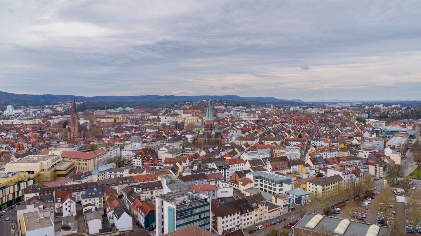 Die Leiche war nahe dem Hauptbahnhof von Kaiserslautern entdeckt worden. (Archivbild) Foto: Andreas Arnold/dpa