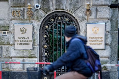 Die Bundesregierung ordnet dem russischen Militärgeheimdienstes GRU konkret zwei hybride Angriffe zu. Foto: Kay Nietfeld/dpa