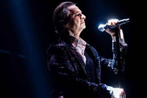 Das Album "Memento Mori: Mexico City" katapultiert Depeche Mode an die Spitze der Charts.