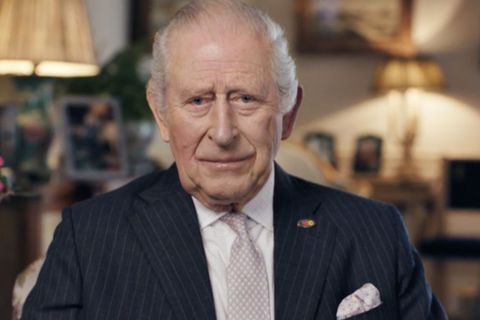 Der britische König Charles III. hat sich in einer Videobotschaft zum Fortschritt seiner Krebsbehandlung geäußert