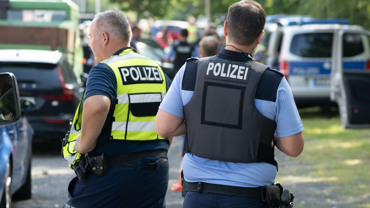 Die Polizei verschärft die Kontrollen. (Symbolbild) Foto: Sebastian Kahnert/dpa