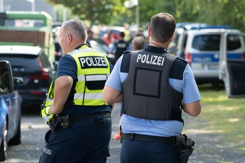 Die Polizei verschärft die Kontrollen. (Symbolbild) Foto: Sebastian Kahnert/dpa