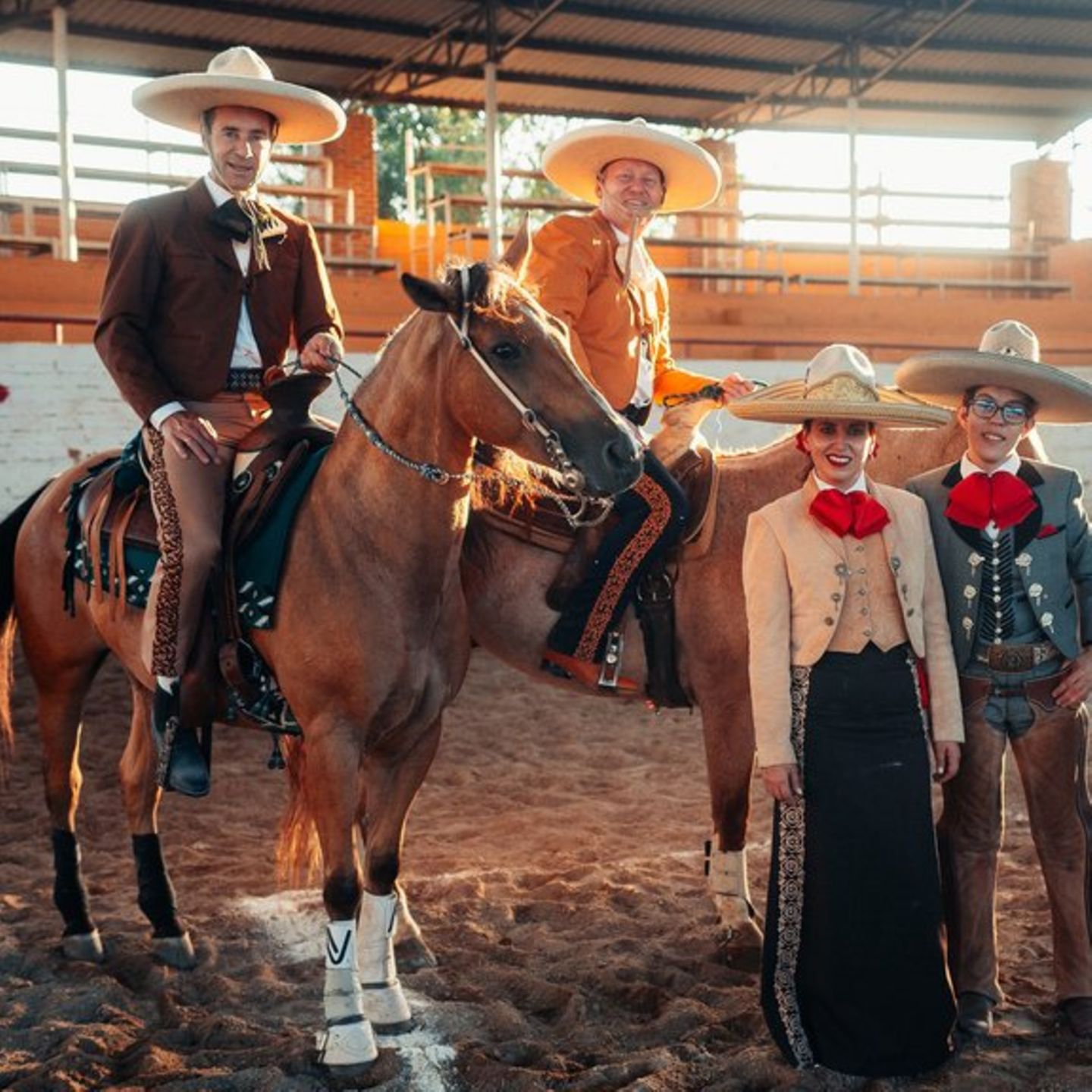 "Die Braut, ihr Mann, die Eltern & Wir! Kai und Knossi auf Hochzeitsreise": Einblicke wie es sie so noch nie gab, große Gefühl