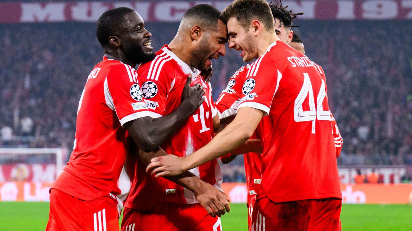 Verlängert er? Die Zukunft von Upamecano (l) ist offen. (Archivbild) Foto: Tom Weller/dpa