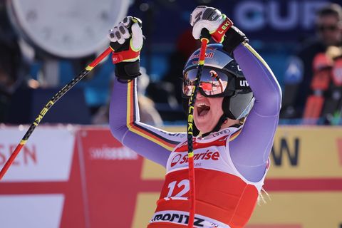 Dritter Weltcup-Sieg der Karriere: Emma Aicher sorgte in St. Moritz für Furore. Foto: Luciano Bisi/AP/dpa