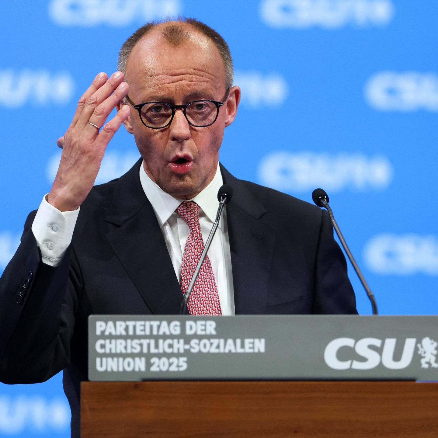 Bundeskanzler Friedrich Merz auf dem CSU-Parteitag in München