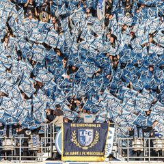 Zum 60. Vereinsgeburtstag wurde im gesamten Stadion gefeiert Foto: Andreas Gora/dpa