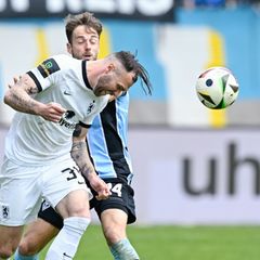 Traf per Kopf: "Löwen"-Profi Hobsch. (Archivbild) Foto: Uwe Anspach/dpa