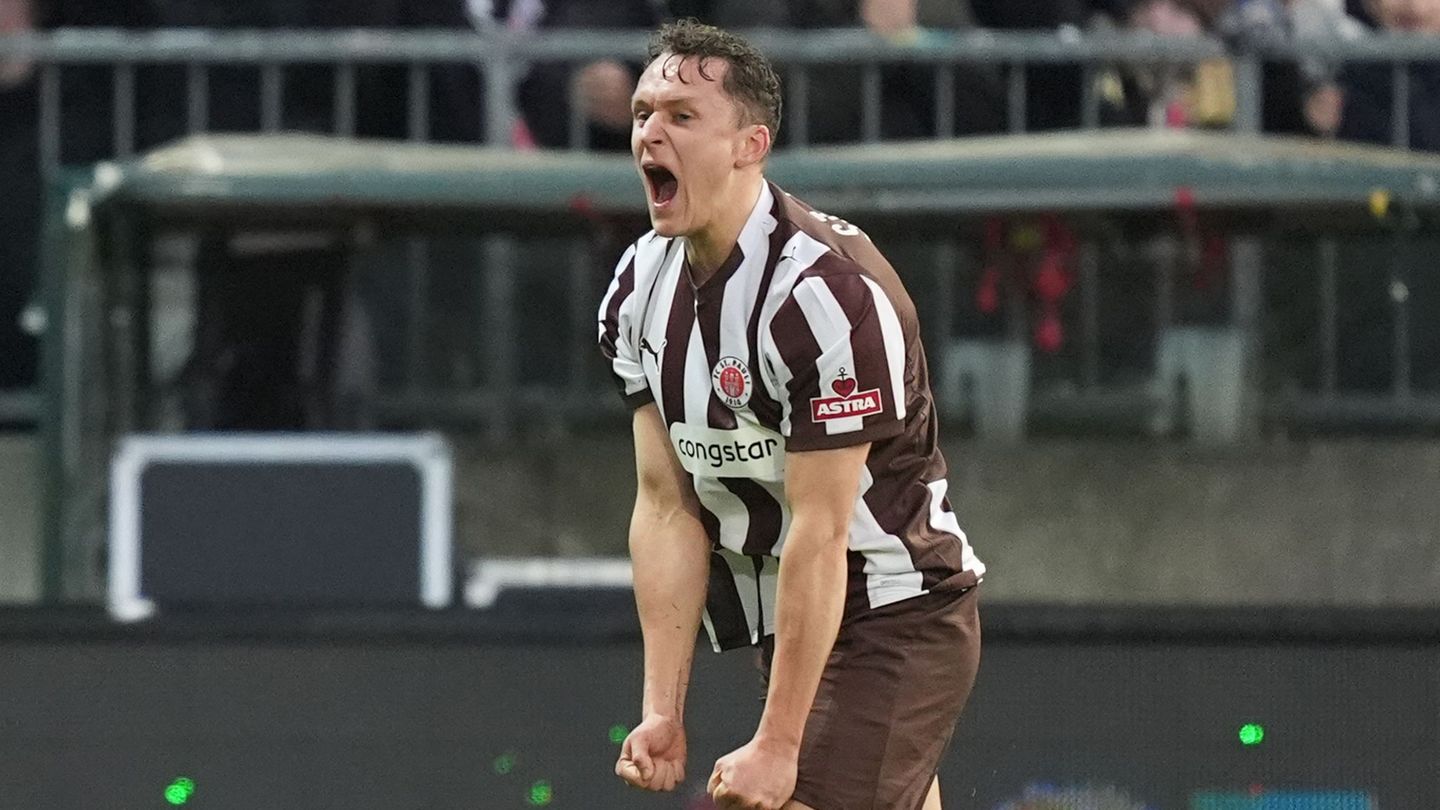 Große Freude: St. Paulis Martijn Kaars stellt gegen Heidenheim seine Torjäger-Qualitäten unter Beweis. Foto: Marcus Brandt/dpa